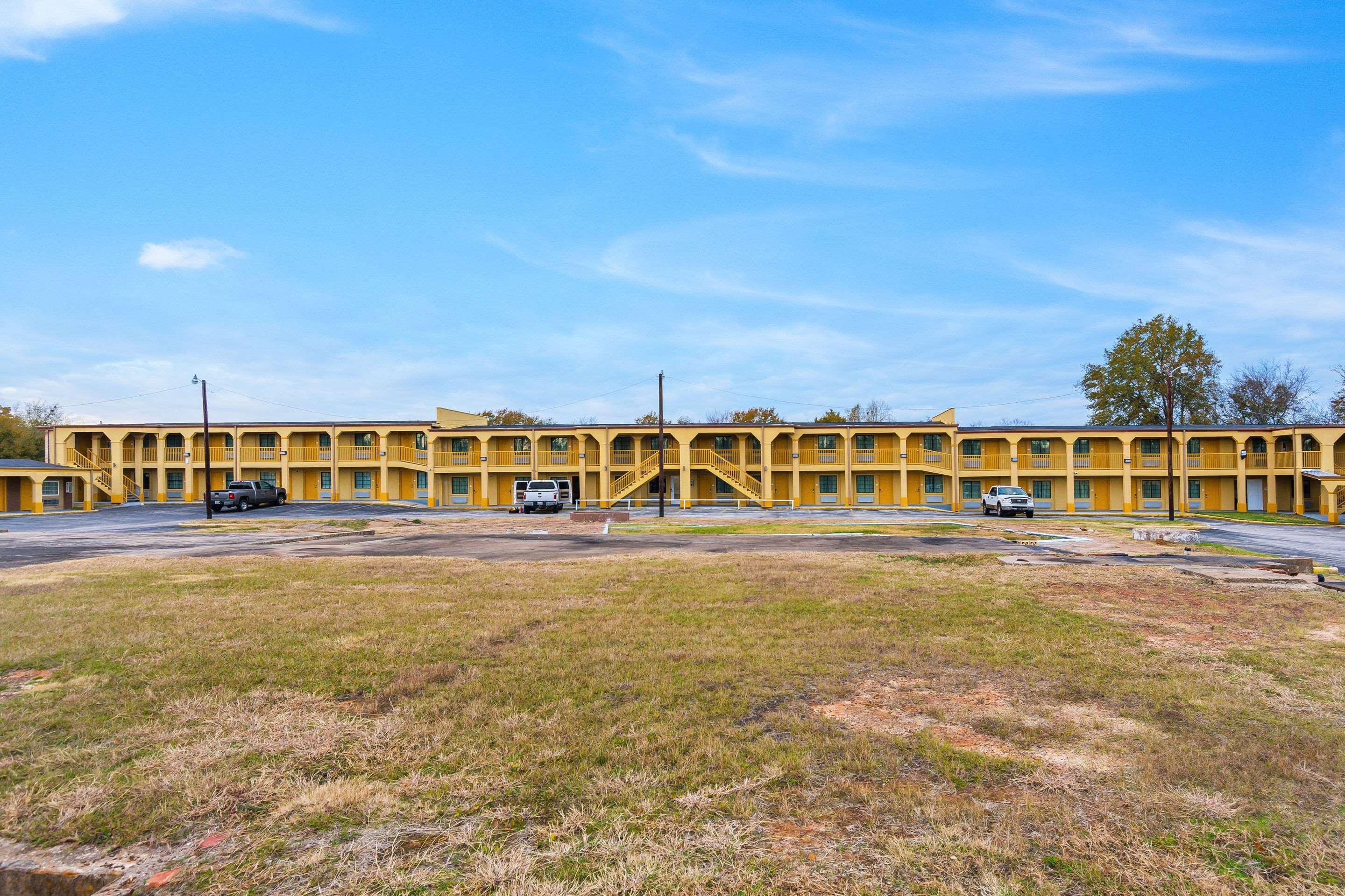 Super 8 By Wyndham Palestine Tx Hotel Exterior foto
