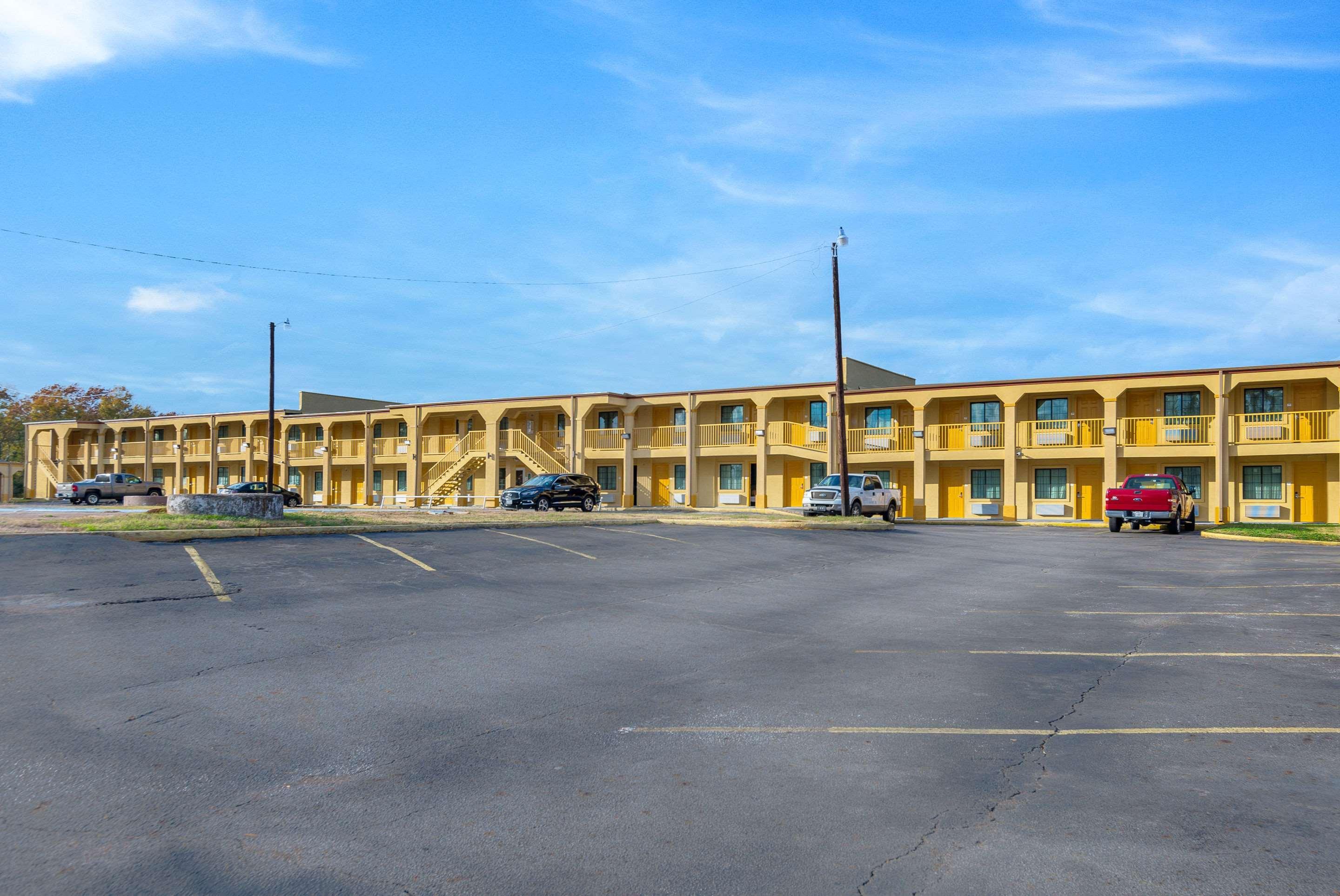 Super 8 By Wyndham Palestine Tx Hotel Exterior foto